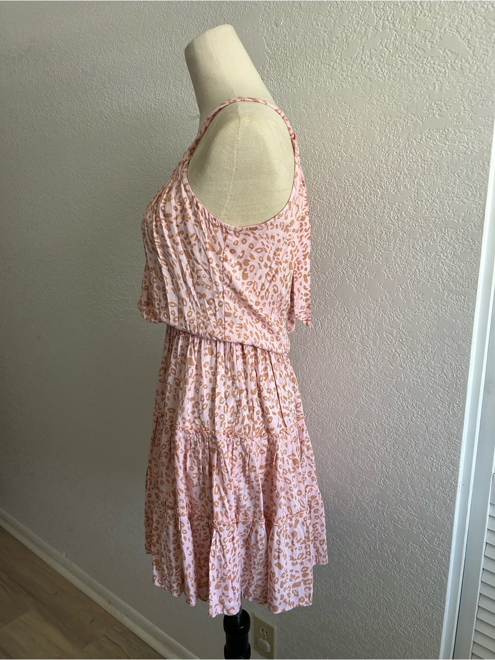 Anthropologie Beachgold Blush Pink & Tan Cheetah Print Ruffle Tiered Mini Dress - Picture 4 of 8